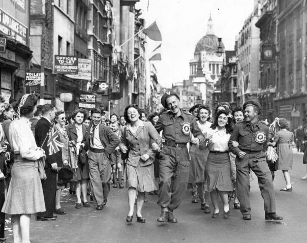 VE DAY – The end of the Second World War in Europe | Dorinda Balchin ...